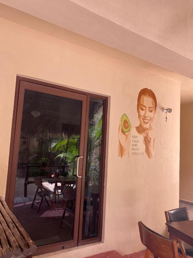 Suites Villas El Jardin 홀박스아일랜드 외부 사진